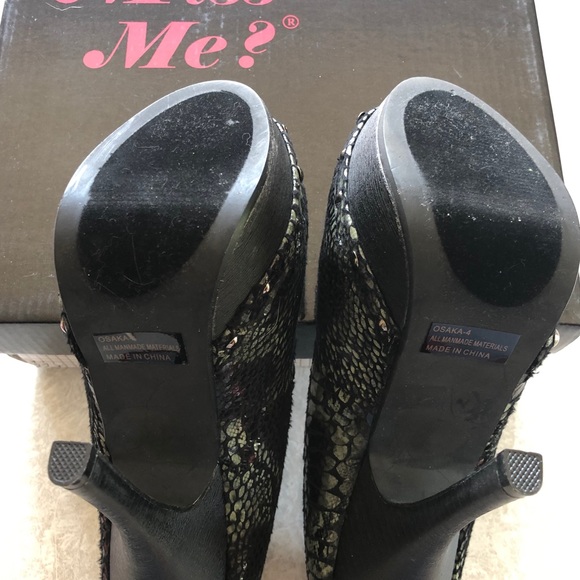 MISS ME Black Snake Print Stiletto Platform Heels - Picture 4 of 5